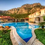 Riverside Dalyan