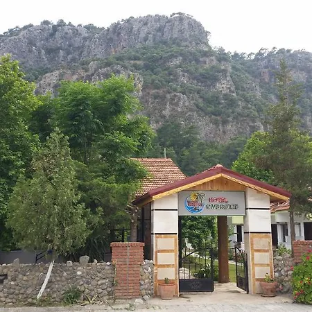 فندق Riverside 3*