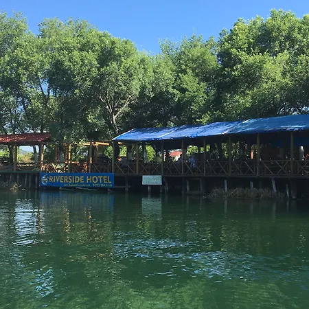 Riverside فندق داليان