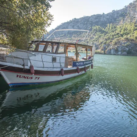 Riverside فندق داليان