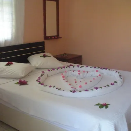 Riverside فندق 3*