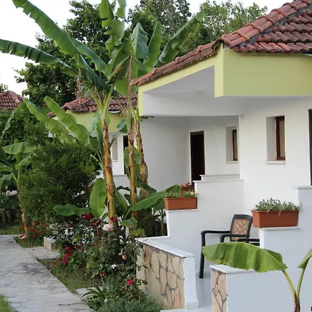 Riverside Hotel 3*